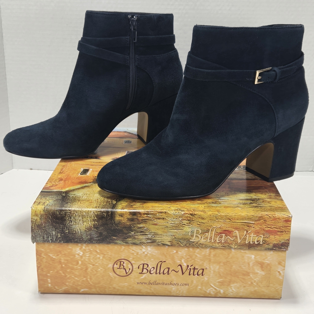 Bella Vita Arlett Women's Navy Blue Kidsuede Leather Ankle Boots Booties Size 10